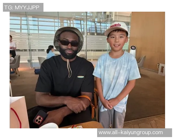 杰伦布朗全能表现15投6中斩获25分8篮板7助攻罚球命中率高达92 杰伦布朗全能表现15投6中斩获25分8篮板7助攻罚球命中率高达92