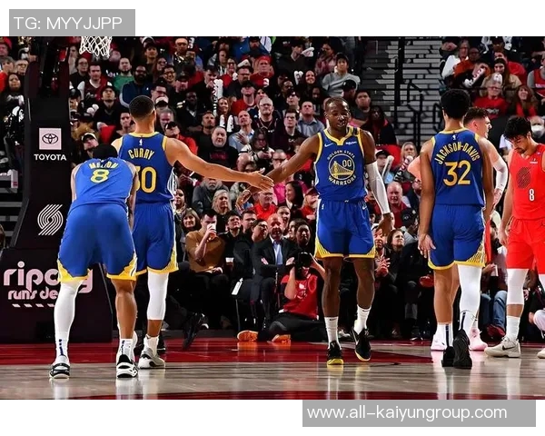 勇士对浓眉未表现出积极追求内部担忧其健康状况与出勤问题 勇士对浓眉未表现出积极追求内部担忧其健康状况与出勤问题